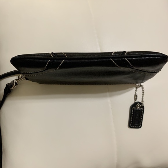 👛Vintage Coach Wristlet👛 - Picture 5 of 5